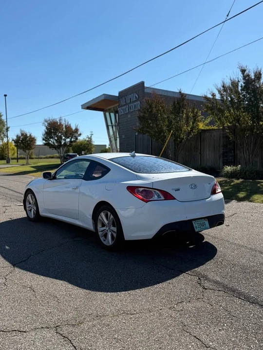 2010 Hyundai Genesis Coupe - Image 4 of 20