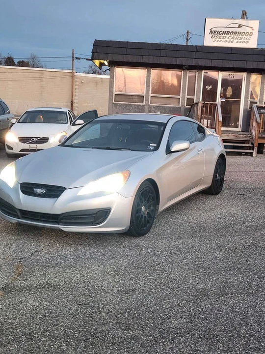 2010 Hyundai Genesis Coupe - Image 4 of 10