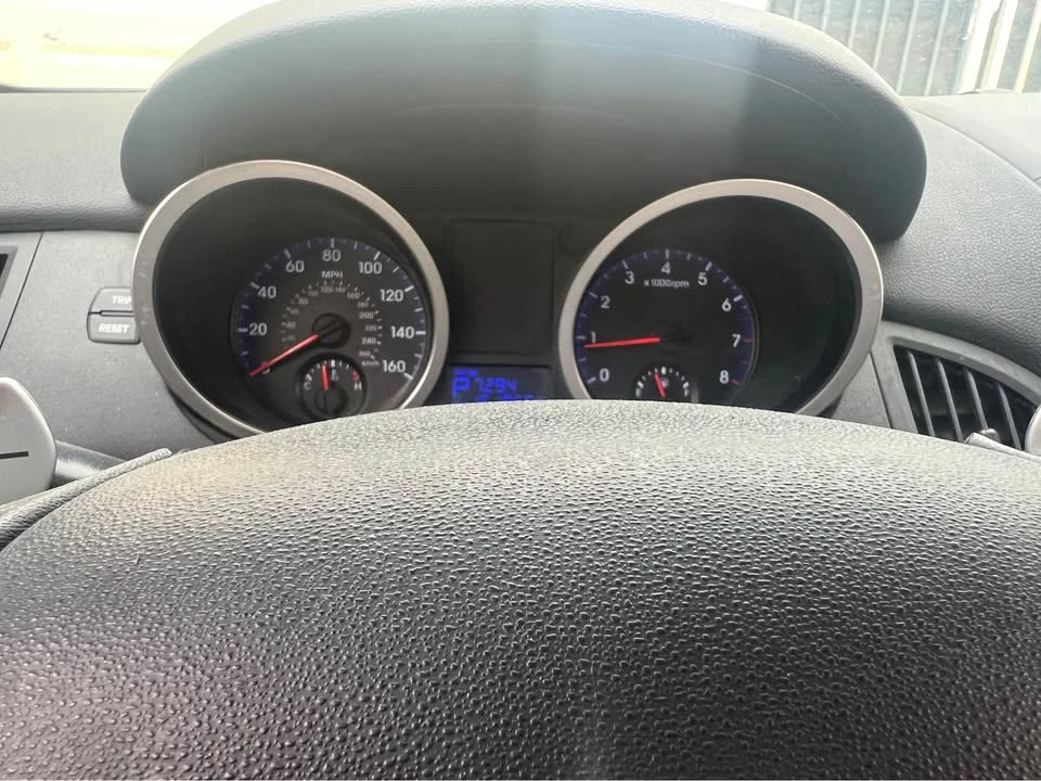 2010 Hyundai Genesis Coupe - Image 3 of 4