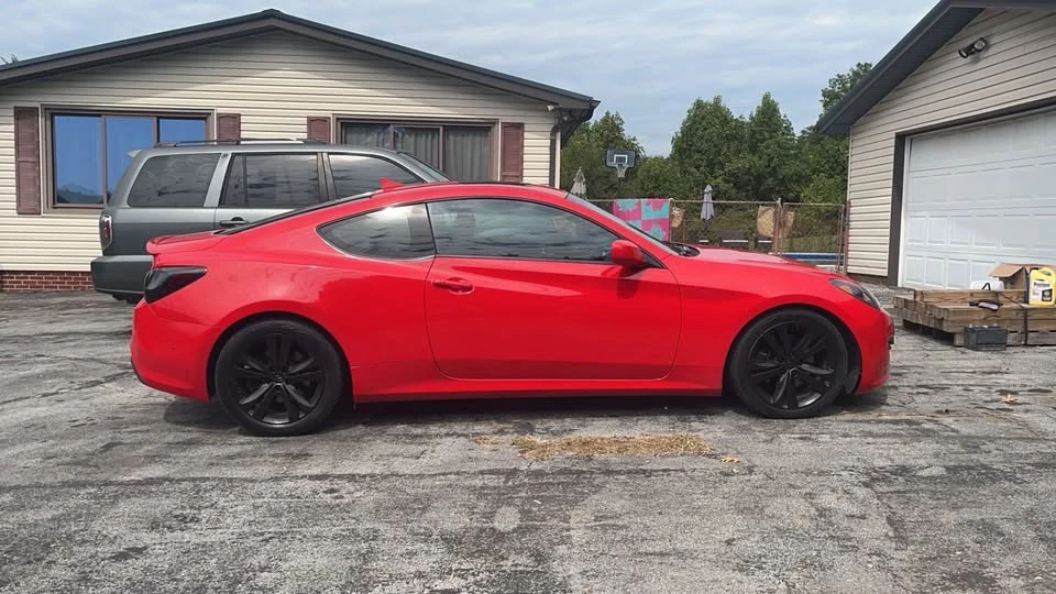 2010 Hyundai Genesis Coupe - Image 3 of 4