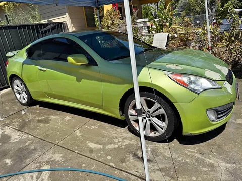 2010 Hyundai Genesis Coupe 2.0T