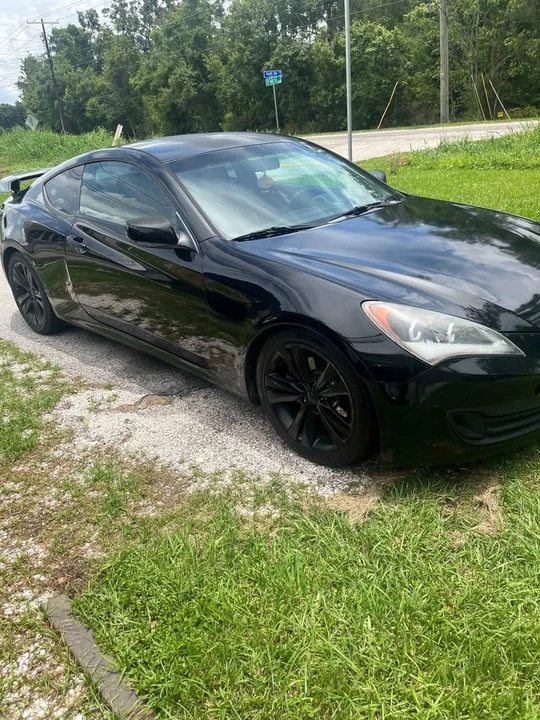 2010 Hyundai Genesis Coupe - Image 2 of 7