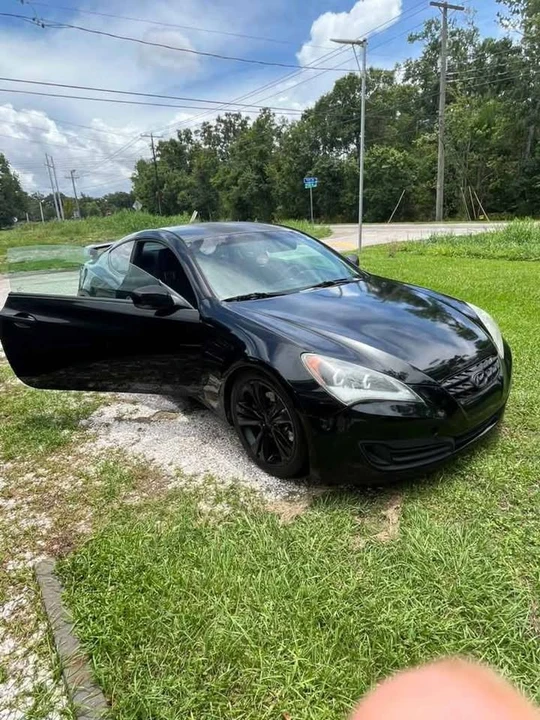 2010 Hyundai Genesis Coupe - Image 7 of 7