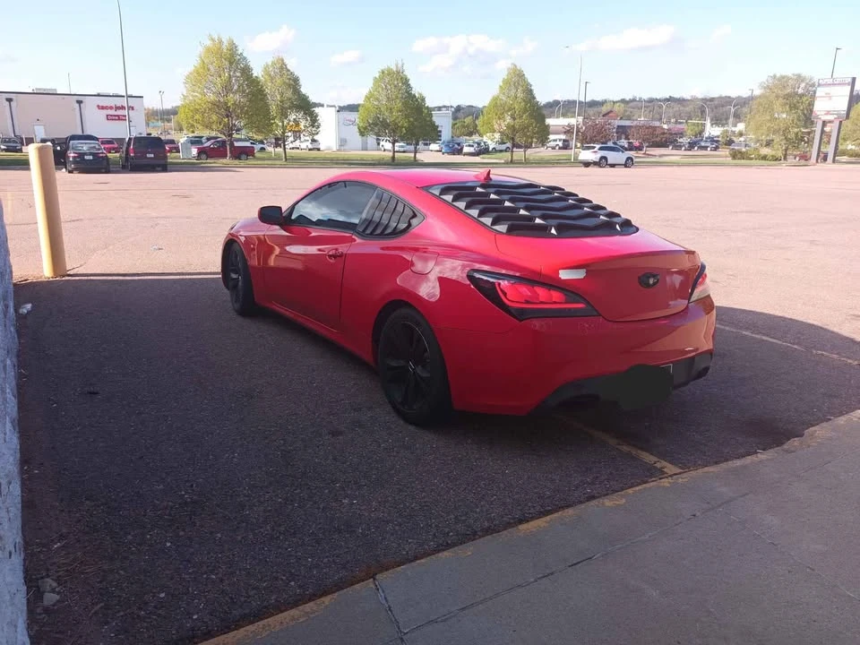 2010 Hyundai Genesis Coupe - Image 2 of 4