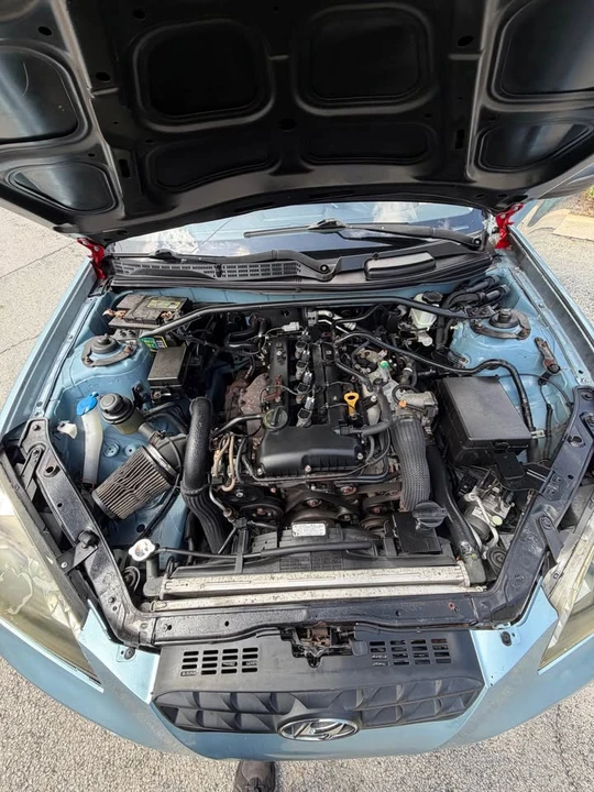 2010 Hyundai Genesis Coupe - Image 14 of 15