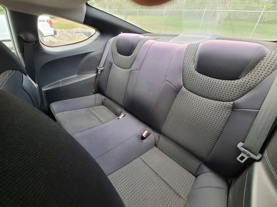 2010 Hyundai Genesis Coupe - Image 5 of 12