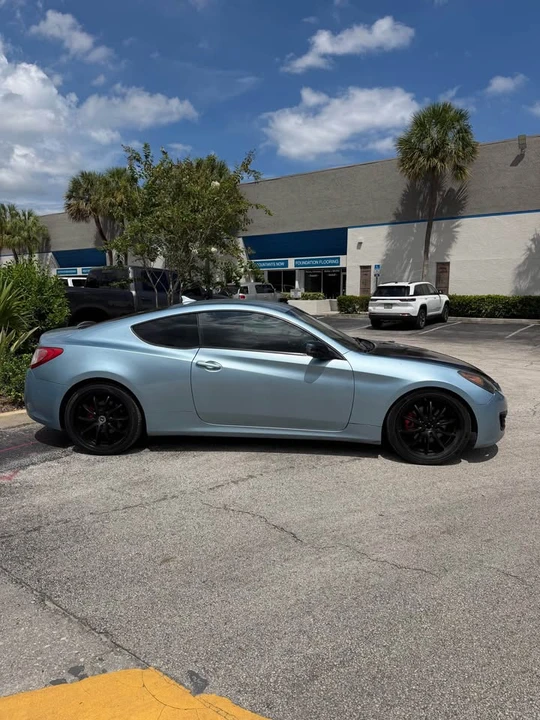 2010 Hyundai Genesis Coupe - Image 7 of 15