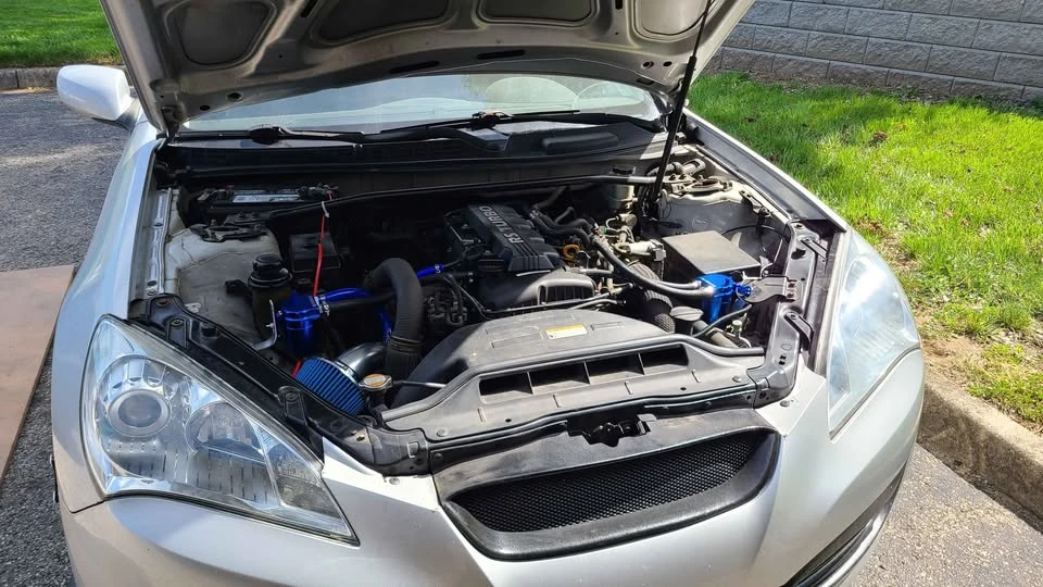 2010 Hyundai Genesis Coupe - Image 2 of 12