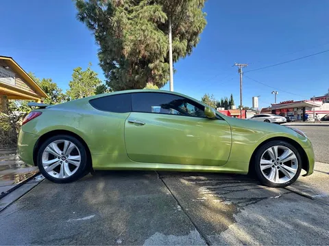 2010 Hyundai Genesis Coupe 2.0T