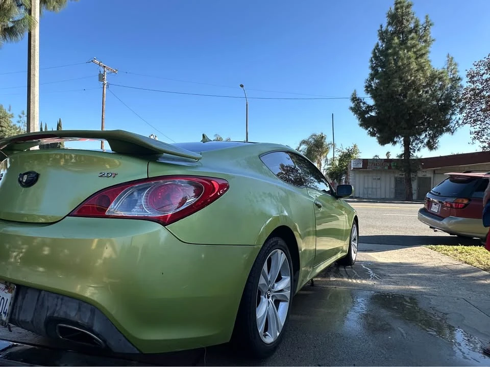 2010 Hyundai Genesis Coupe - Image 9 of 10