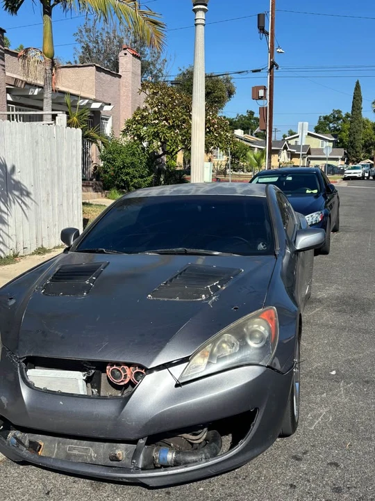 2010 Hyundai Genesis Coupe - Image 3 of 6