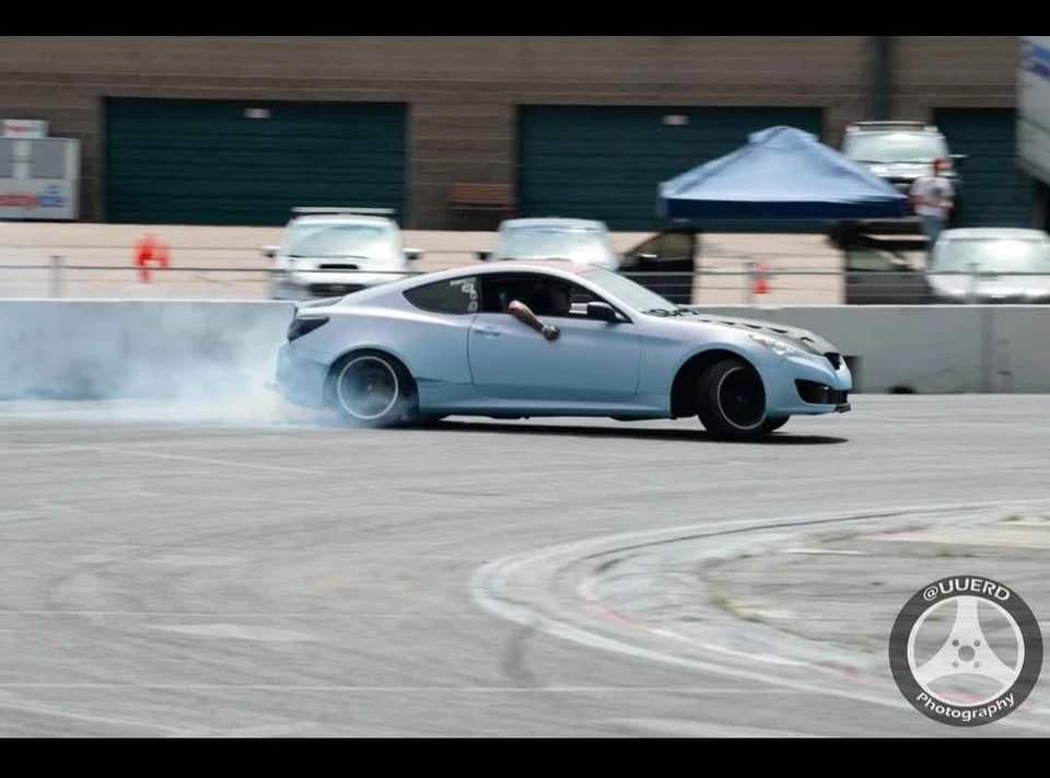 2010 Hyundai Genesis Coupe - Image 5 of 9