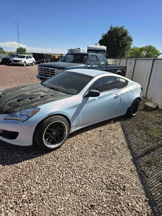 2010 Hyundai Genesis Coupe - Image 2 of 9
