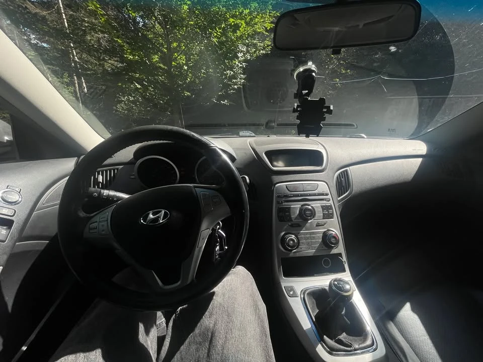 2010 Hyundai Genesis Coupe - Image 7 of 16