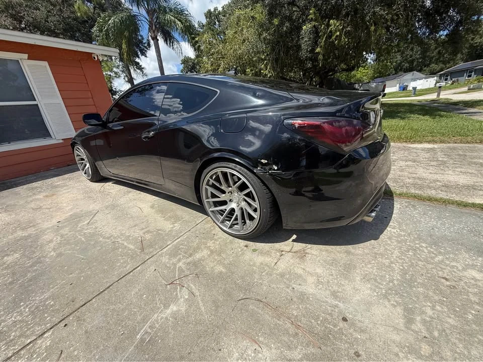 2010 Hyundai Genesis Coupe - Image 8 of 14