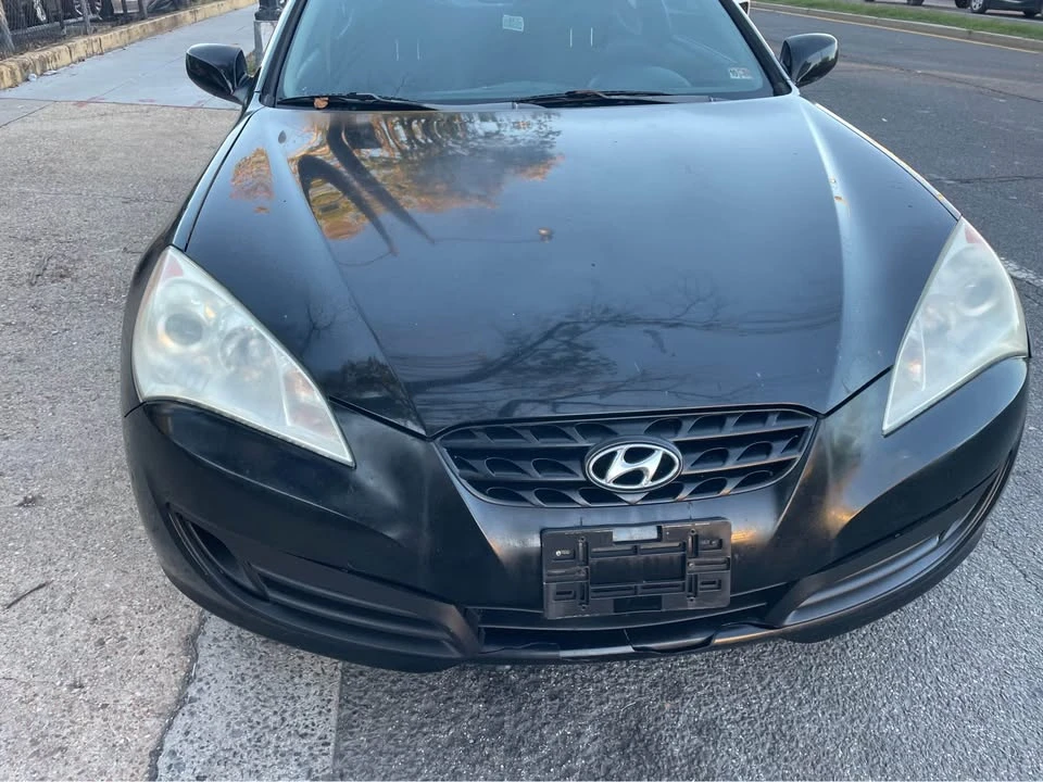 2010 Hyundai Genesis Coupe - Image 7 of 17