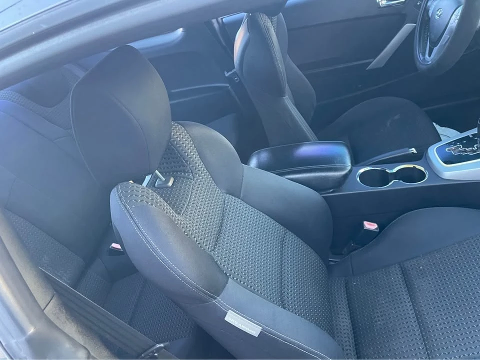 2010 Hyundai Genesis Coupe - Image 15 of 17