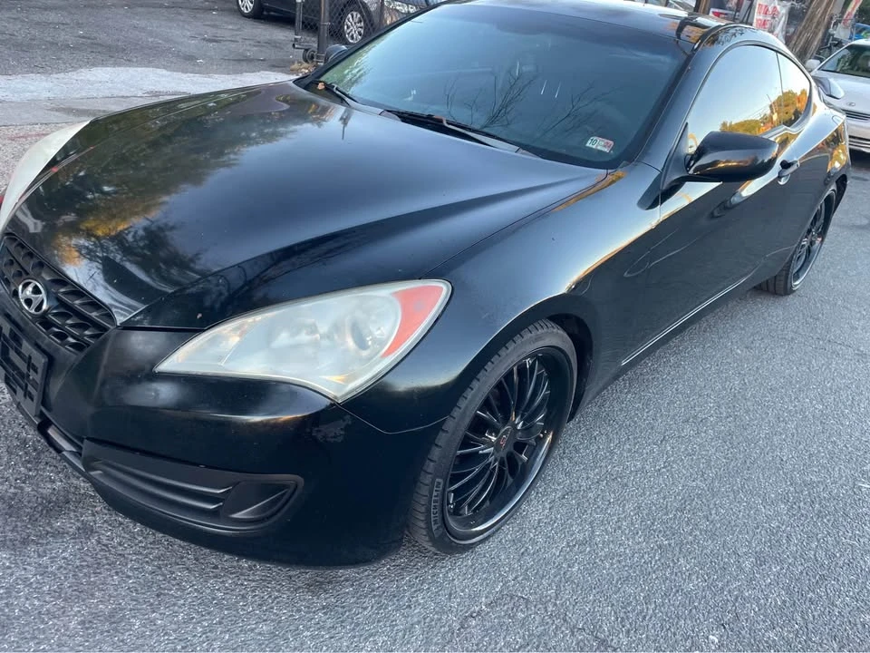 2010 Hyundai Genesis Coupe - Image 8 of 17