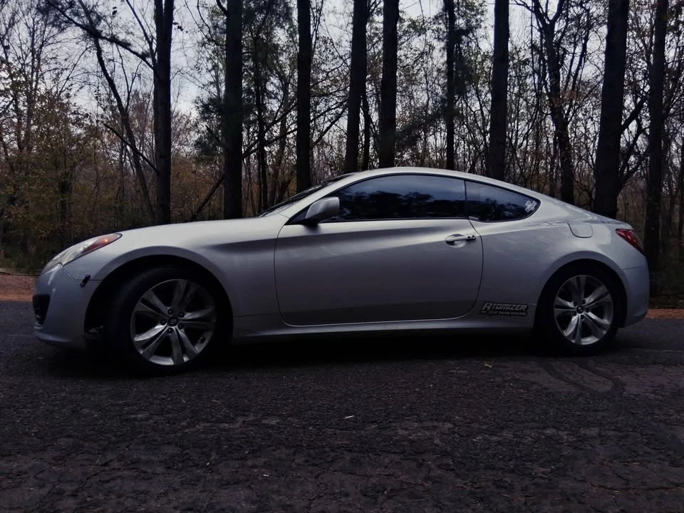 2010 Hyundai Genesis Coupe - Image 9 of 14