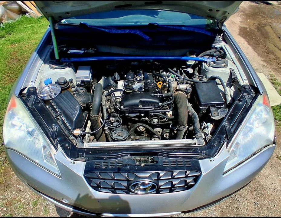 2010 Hyundai Genesis Coupe - Image 14 of 14