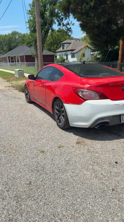 2010 Hyundai Genesis Coupe - Image 10 of 10
