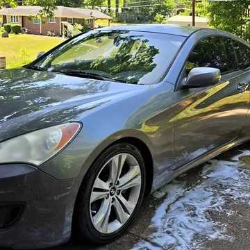 2010 Hyundai Genesis Coupe 2.0T Premium