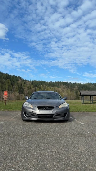 2010 Hyundai Genesis Coupe - Image 4 of 7