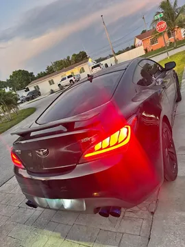 2010 Hyundai Genesis Coupe 2.0T Premium