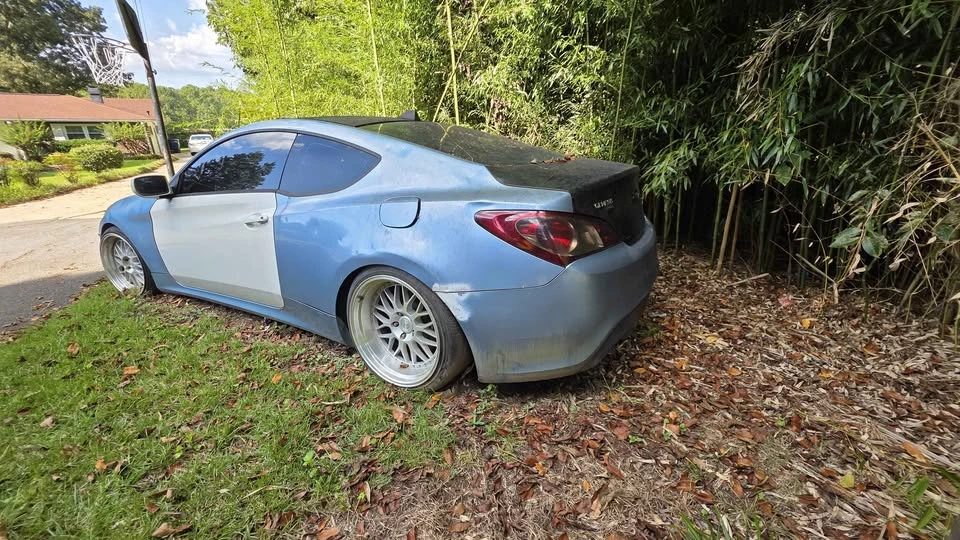 2010 Hyundai Genesis Coupe - Image 3 of 13