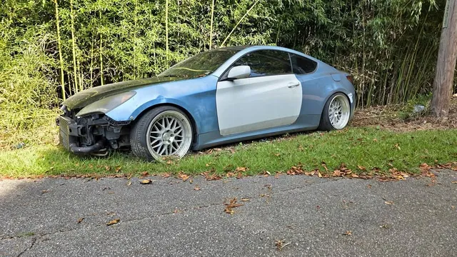 2010 Hyundai Genesis Coupe 2.0T Premium