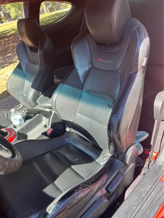 2010 Hyundai Genesis Coupe - Image 12 of 20