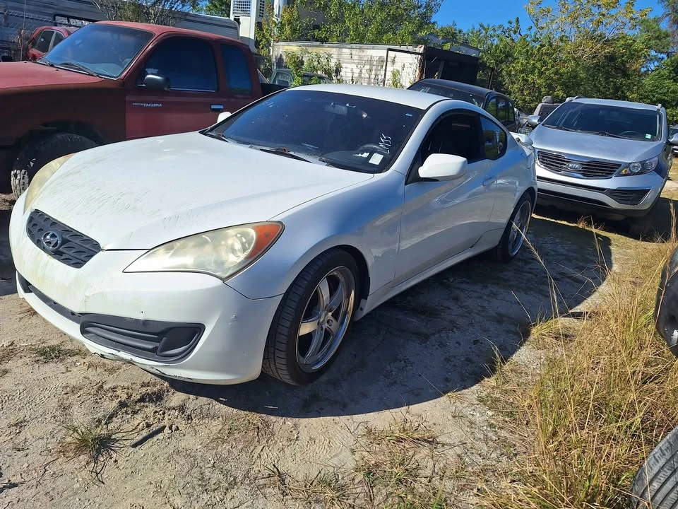 2010 Hyundai - Image 3 of 13