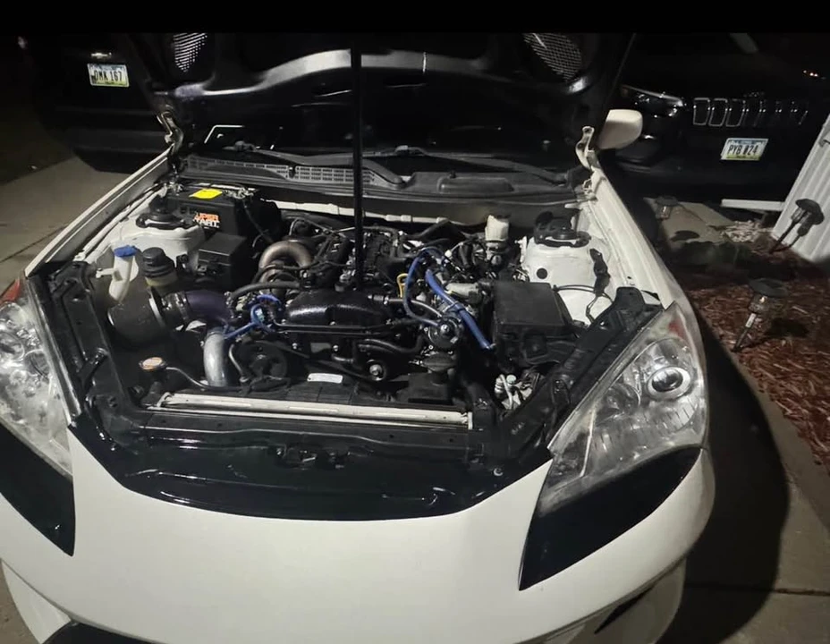 2010 Hyundai Genesis Coupe - Image 7 of 20