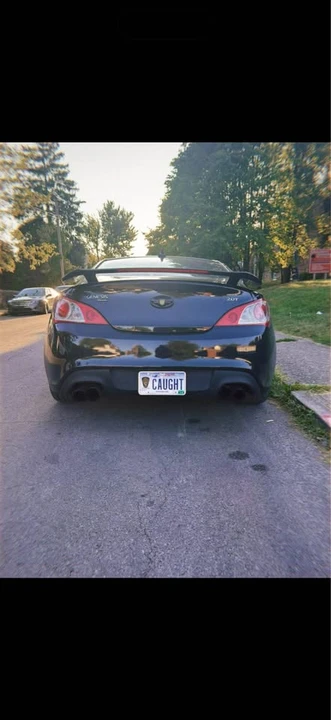 2010 Hyundai Genesis Coupe - Image 3 of 5
