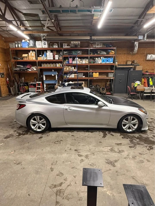 2010 Hyundai Genesis Coupe - Image 4 of 7