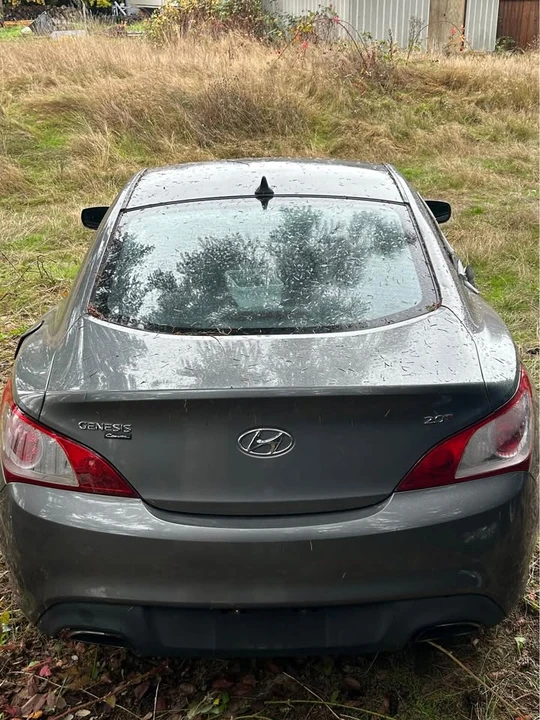2010 Hyundai Genesis Coupe - Image 2 of 4