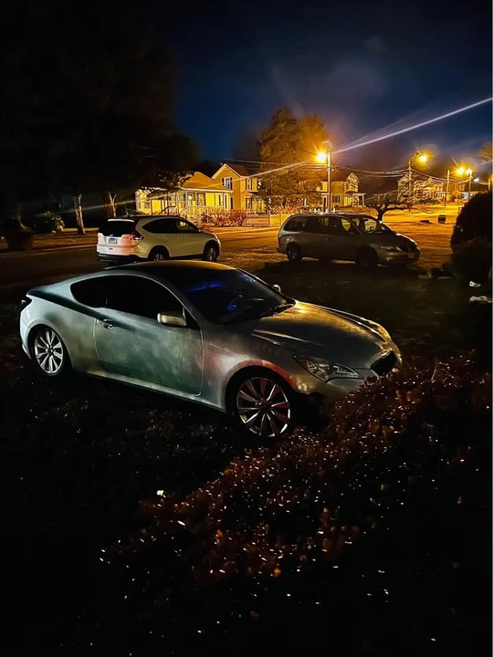 2010 Hyundai Genesis Coupe - Image 2 of 8