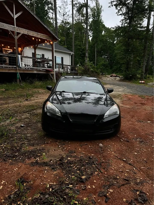 2010 Hyundai Genesis Coupe - Image 3 of 11