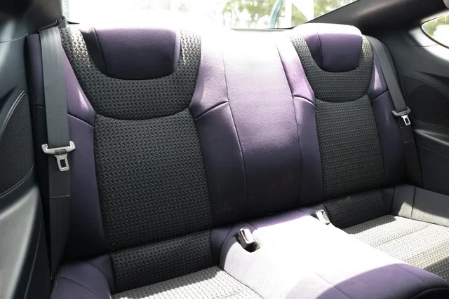2010 Hyundai Genesis Coupe - Image 14 of 17
