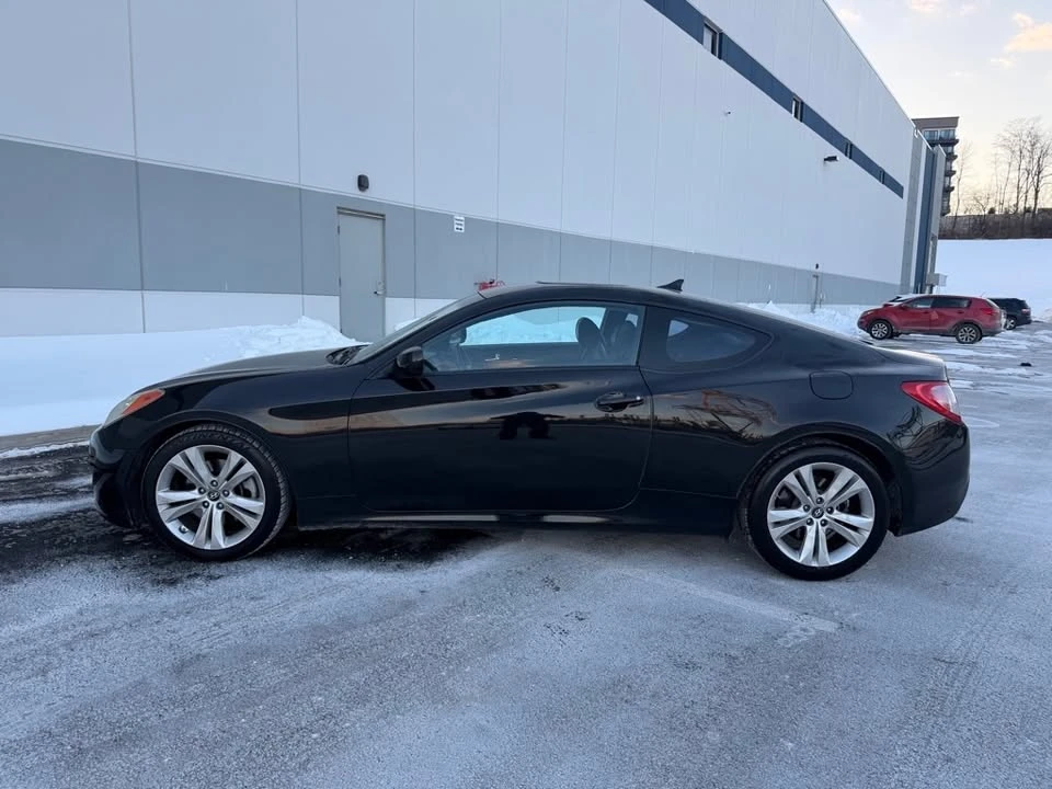 2010 Hyundai Genesis Coupe - Image 3 of 10