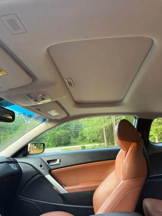 2010 Hyundai Genesis Coupe - Image 15 of 15