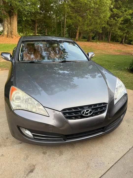 2010 Hyundai Genesis Coupe - Image 4 of 15