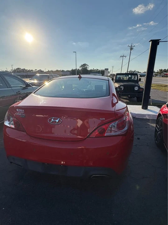 2010 Hyundai Genesis Coupe - Image 3 of 3