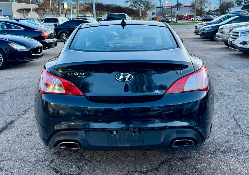 2010 Hyundai Genesis Coupe - Image 6 of 20