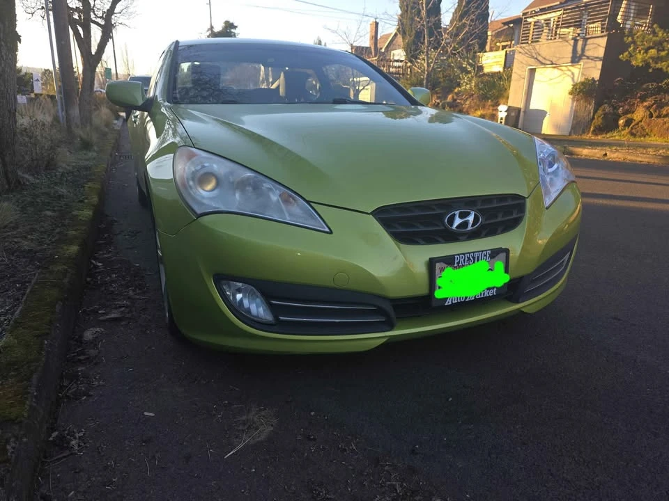 2010 Hyundai Genesis Coupe - Image 2 of 9
