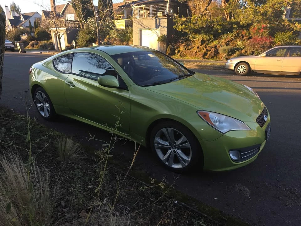 2010 Hyundai Genesis Coupe - Image 3 of 9