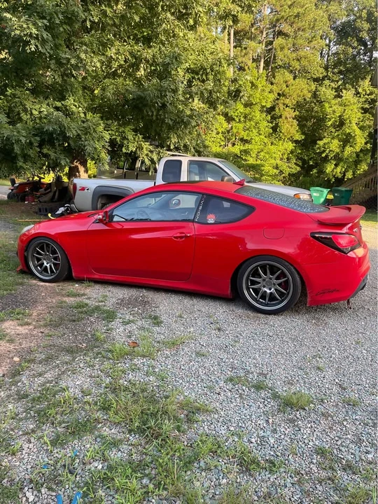 2010 Hyundai Genesis Coupe - Image 3 of 6