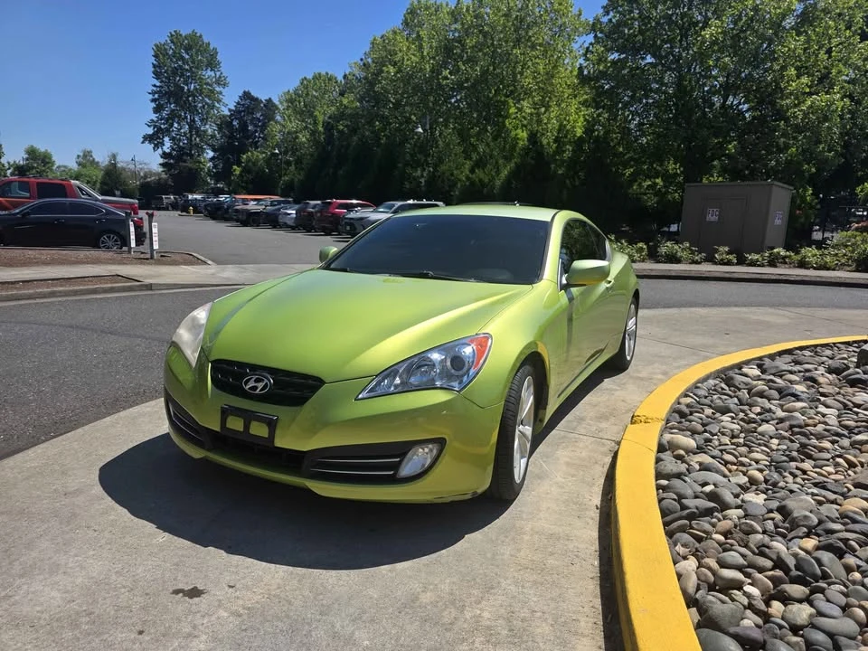 2010 Hyundai Genesis Coupe - Image 5 of 14