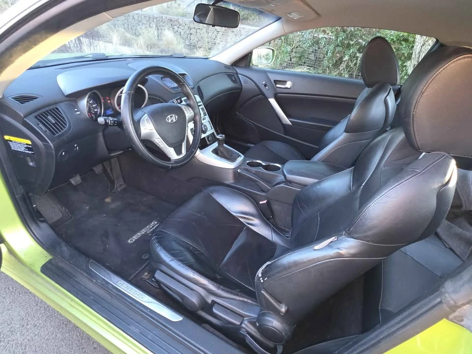 2010 Hyundai Genesis Coupe - Image 11 of 14