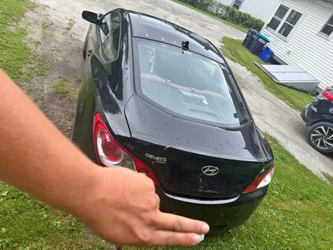 2010 Hyundai Genesis Coupe 3.8 Coupe 2D